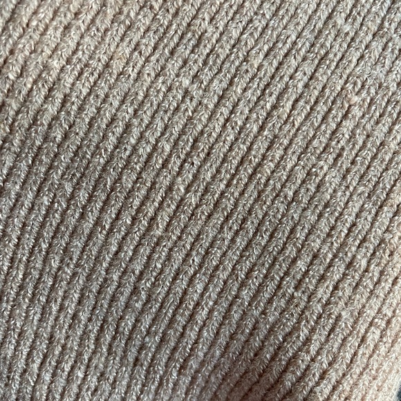 Sweater - Picture 4 of 4